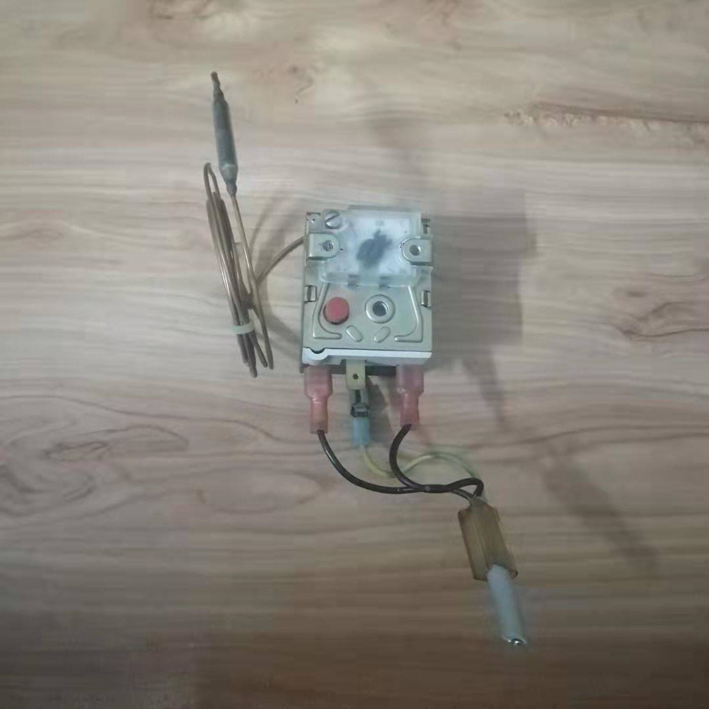 AIRPAX/埃伯斯2P10A低压断路器开关IEGH11-36012-1-V