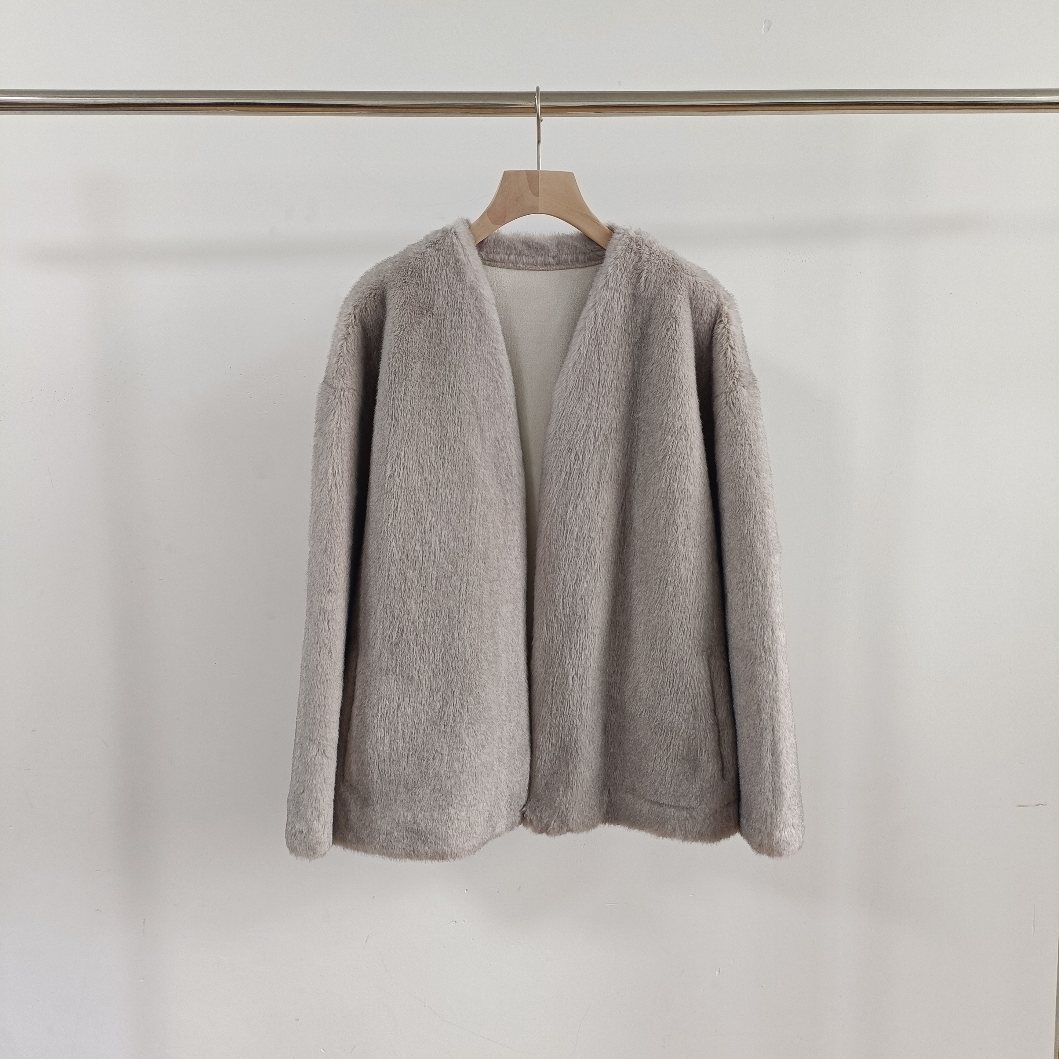 2025秋冬新款环保皮草V领外套宽松仿银兰貂皮毛一体高级感显气质