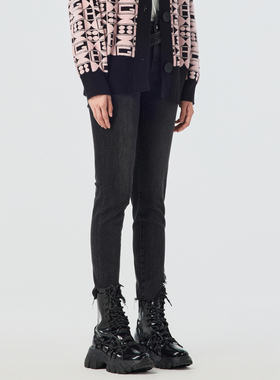 H·GENTEEL荷高 春新品经典款高腰九分小脚牛仔裤GUD11420591-1