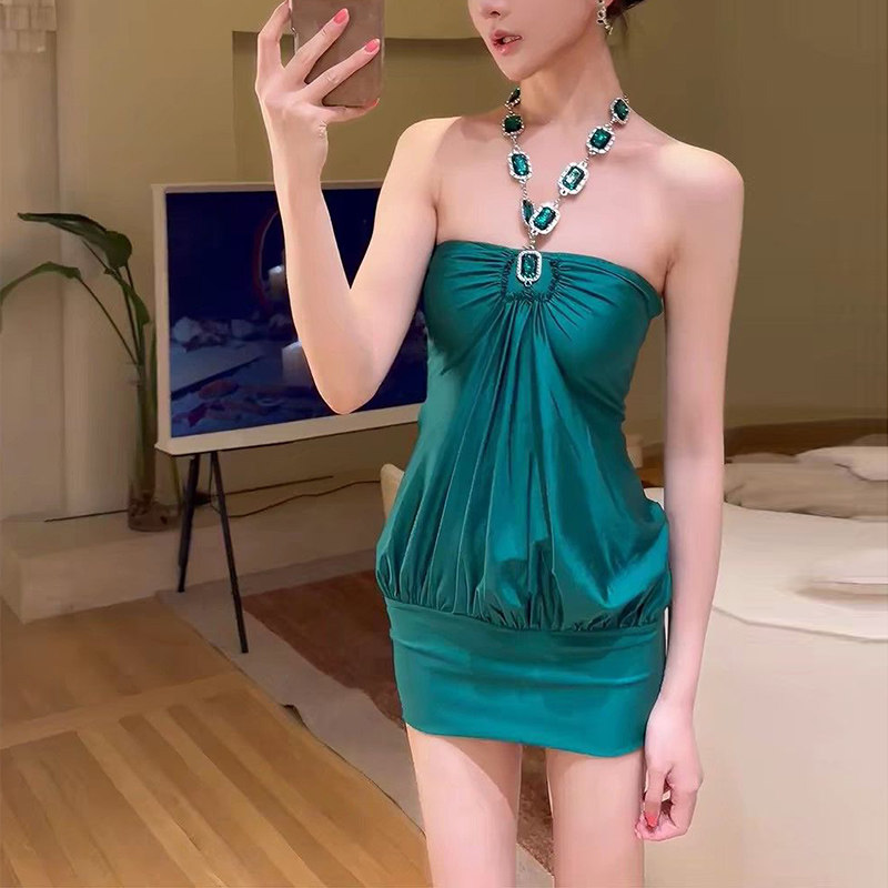 纯欲风孔雀绿镶钻挂脖抹胸连衣裙