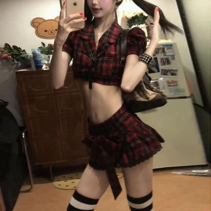 黑格纹短款上衣低腰百褶裙两件套