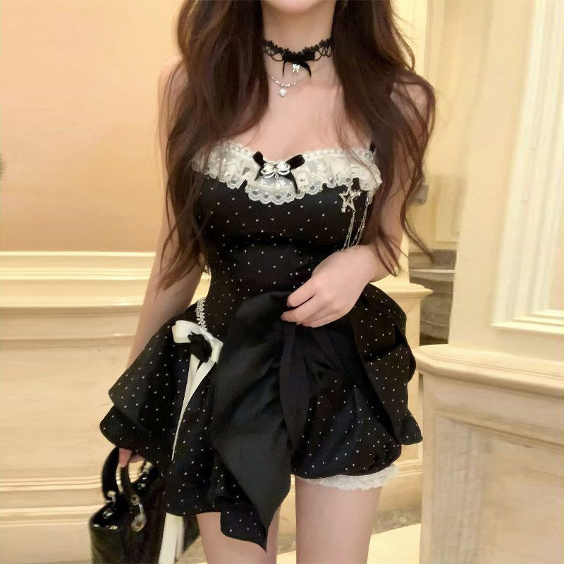 甜美蝴蝶结蕾丝边波点吊带连衣裙