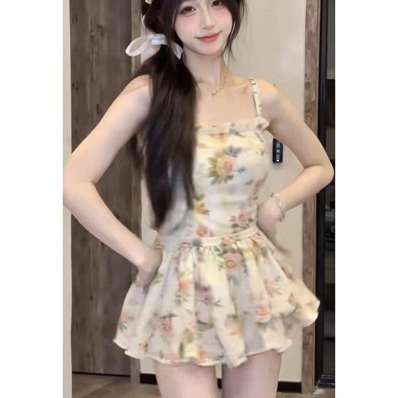 甜美学院风辣妹减龄吊带连衣裙女