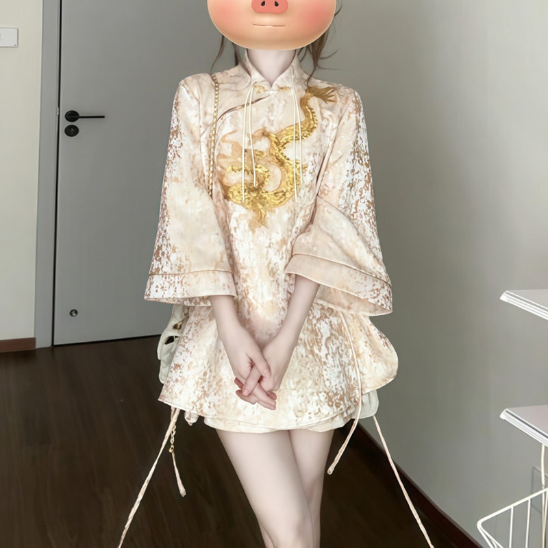 刺绣小香风盘扣上衣短裤裙两件套