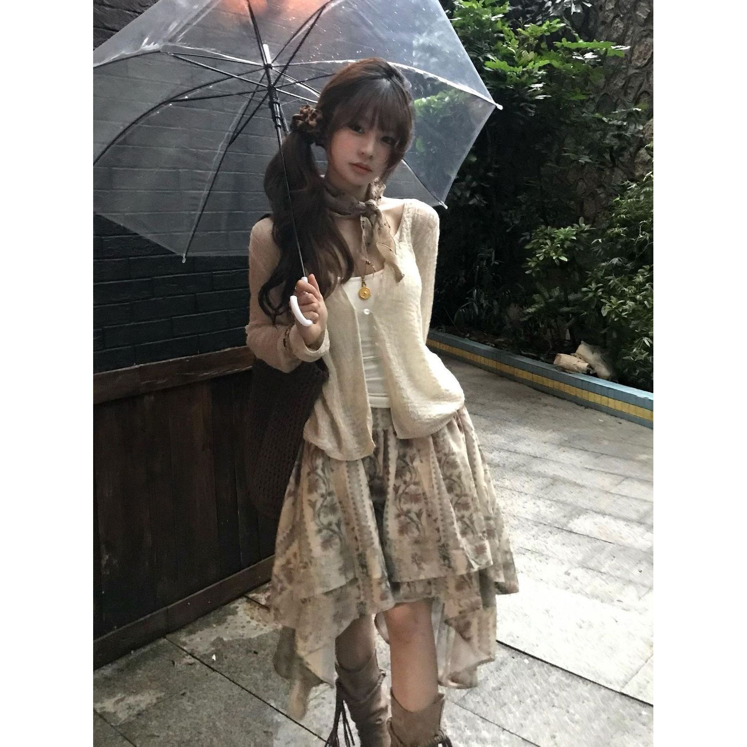 秋季新款设计感吊带开衫花色复古褶皱不规则大摆半身裙三件套ins