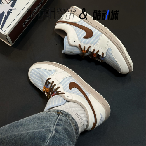 AJ1白蓝舒适时尚耐磨运动篮球鞋