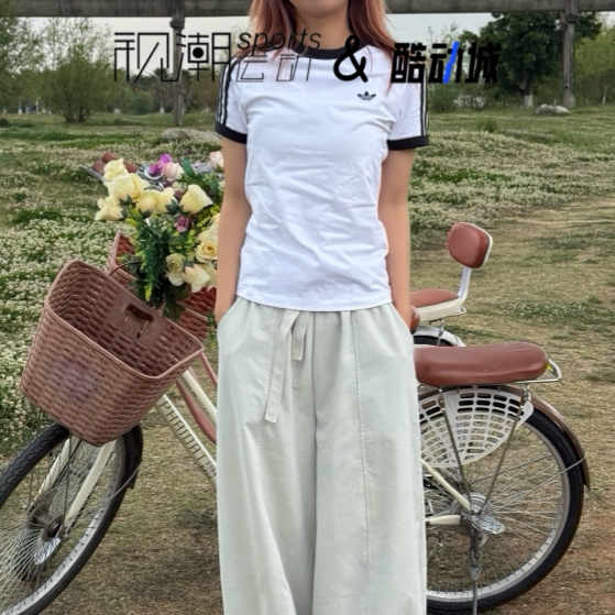 阿迪达斯白黑短袖女子条纹修身