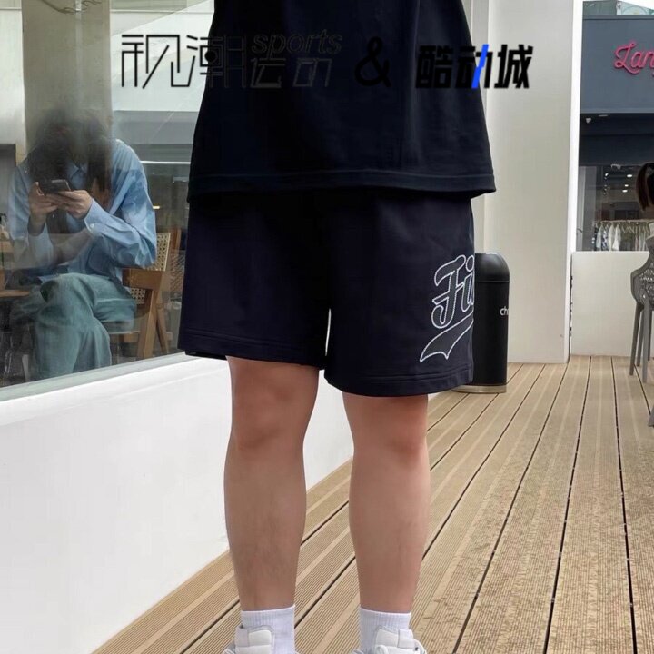 斐乐SS23深黑男运动休闲五分短裤