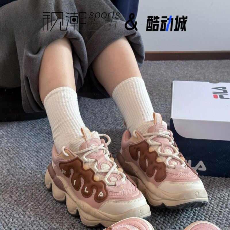 斐乐豌豆鞋红棕女耐磨运动休闲鞋