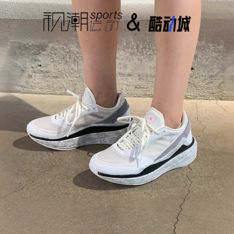 阿迪达斯EARTHLIGHT白灰黑跑步鞋