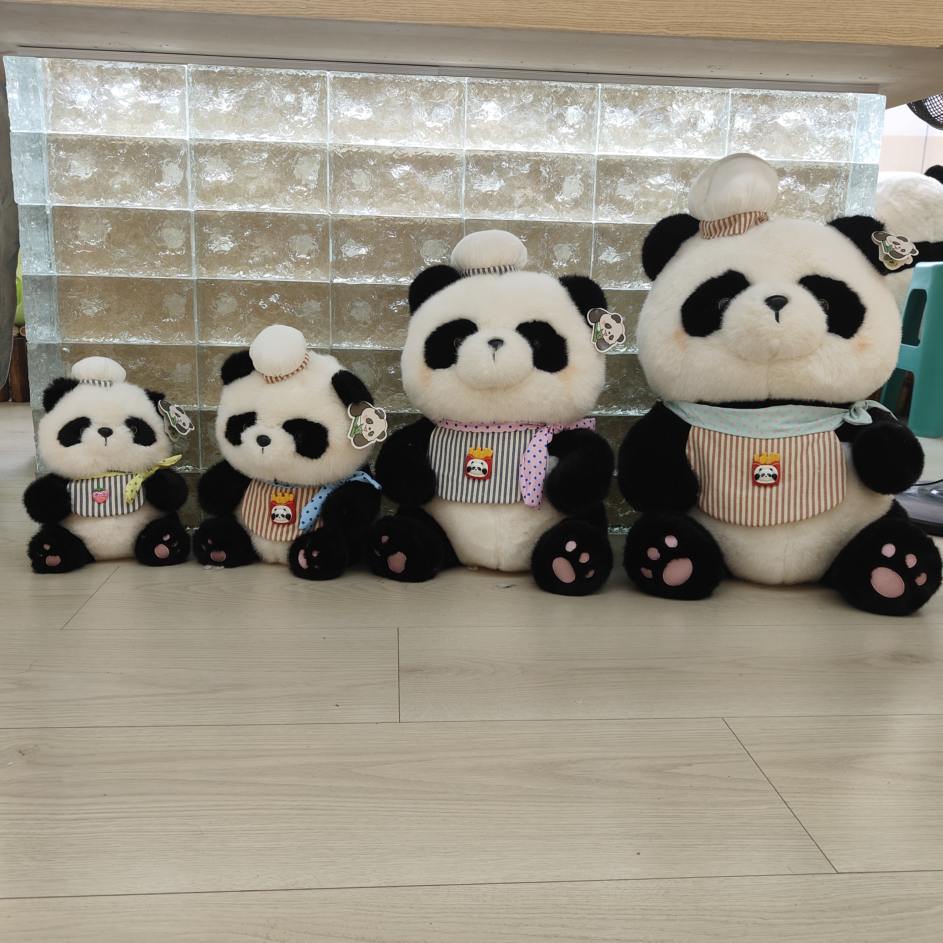 成都熊猫基地正版同款熊猫公仔花花熊猫娃娃玩具玩偶熊猫毛绒儿童