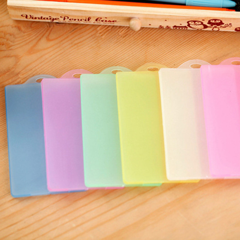 1个透明彩色公交卡套 半透明硬质塑料套糖果色 房卡防磁证件卡套