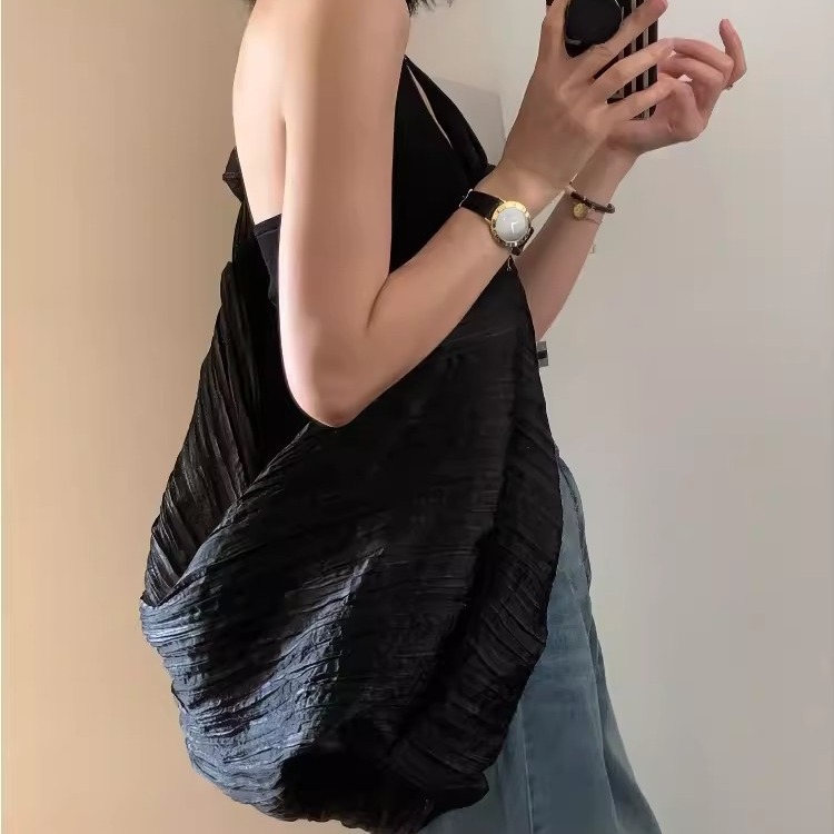 帆布包包女2025新款小众设计慵懒风大容量休闲云朵斜挎包