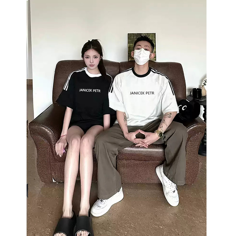 2025年夏季新款情侣潮牌字母印花圆领三条杠设计感男女款短袖T恤