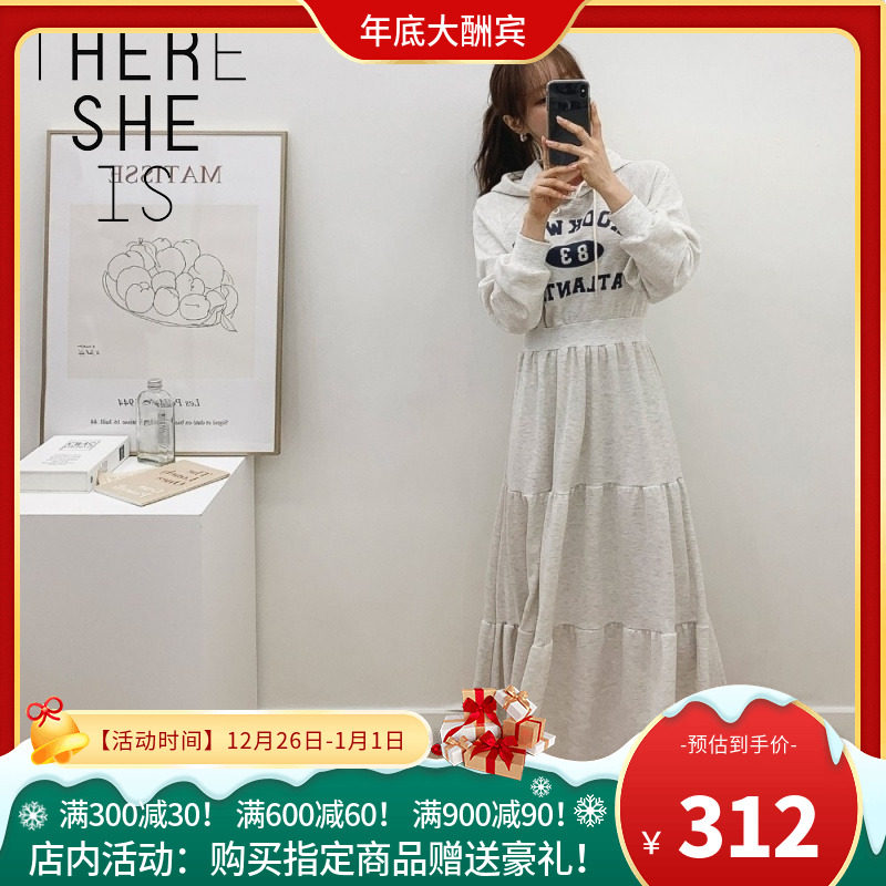 女装直邮ins新潮简约THERE SHE IS字母印花长款连帽连衣裙文艺