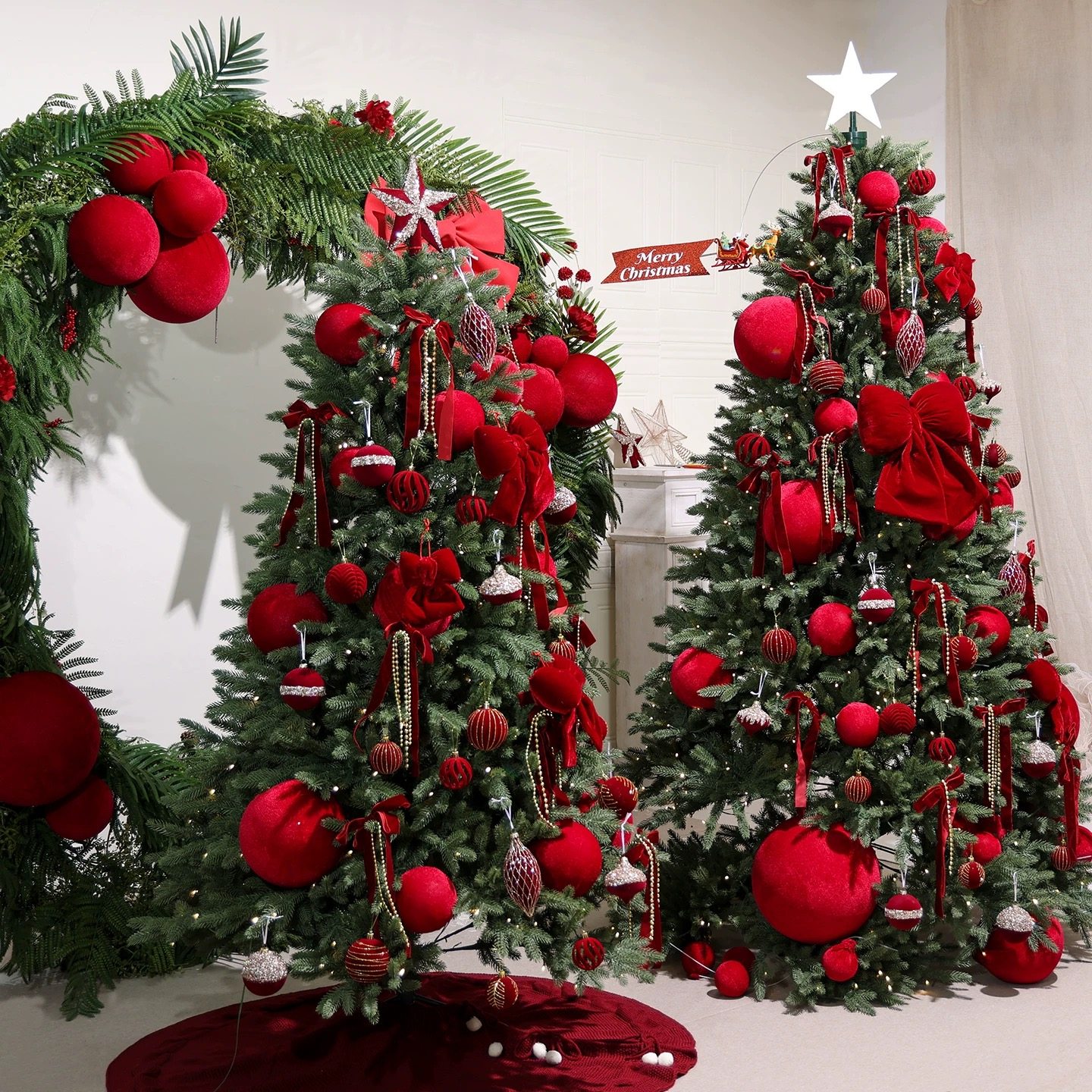 酒红色圣诞树装饰挂件20cm绒布圣诞球蝴蝶结圣诞节氛围布置装饰品,节庆用品/礼品,圣诞装饰品,淘宝优惠券,粉丝福利购,淘宝优惠卷