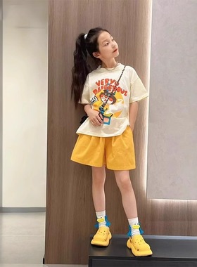女童夏季套装2025新款洋气短袖巨好看中大童卡通黄色短裤两件套潮