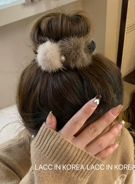 韩国高级感水貂毛球球高马尾夹2025新款秋冬气质抓夹丸子头发夹女