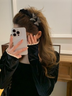 新品减10~ 原创蝴蝶饰品韩国2026新款高级感黑色丝绒蝴蝶发箍头箍