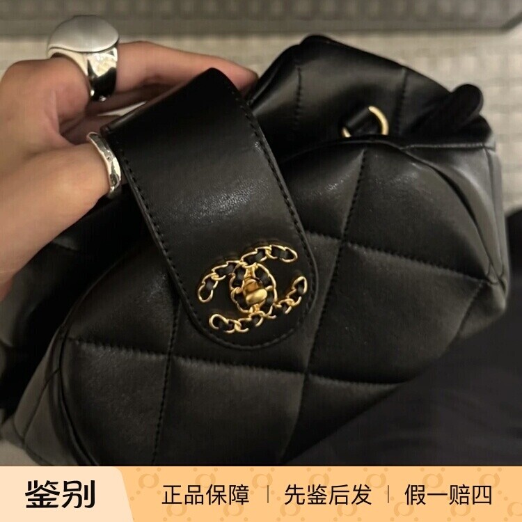 奢店代购 2025a新款正品 CHANEL/香奈儿 羊皮迷你手镯单肩斜挎包