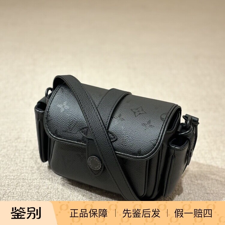 奢店代购 2026 新款 LV/路易威登 CARGO 黑武士迷你单肩包 M26726