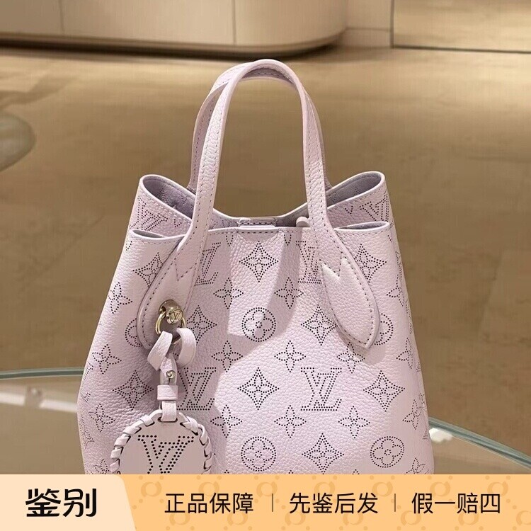 奢店代购2026新款 LV/路易威登 BLOSSOM 马卡龙小号购物袋 M14395