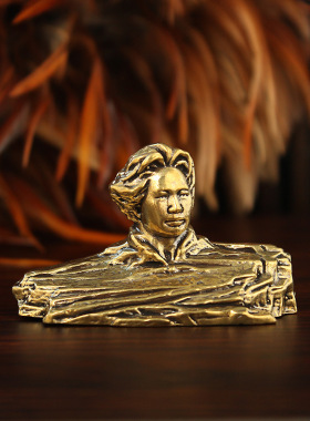 青年毛主席铜像黄铜长沙橘子洲