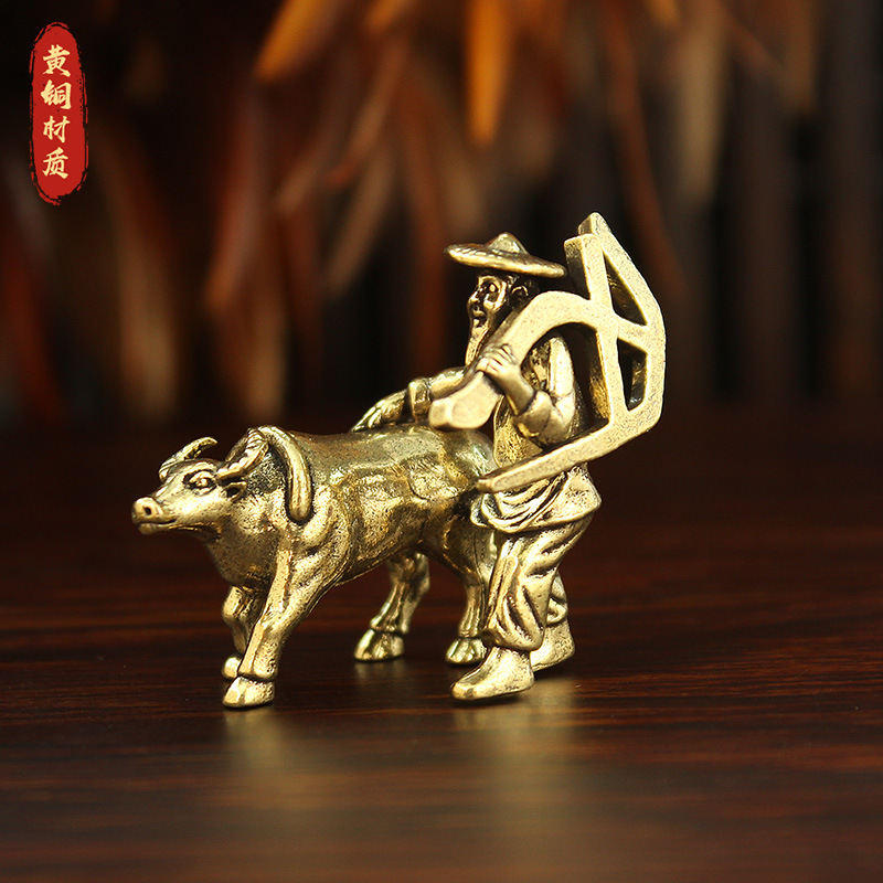 黄铜老人耕牛摆件桌面装饰