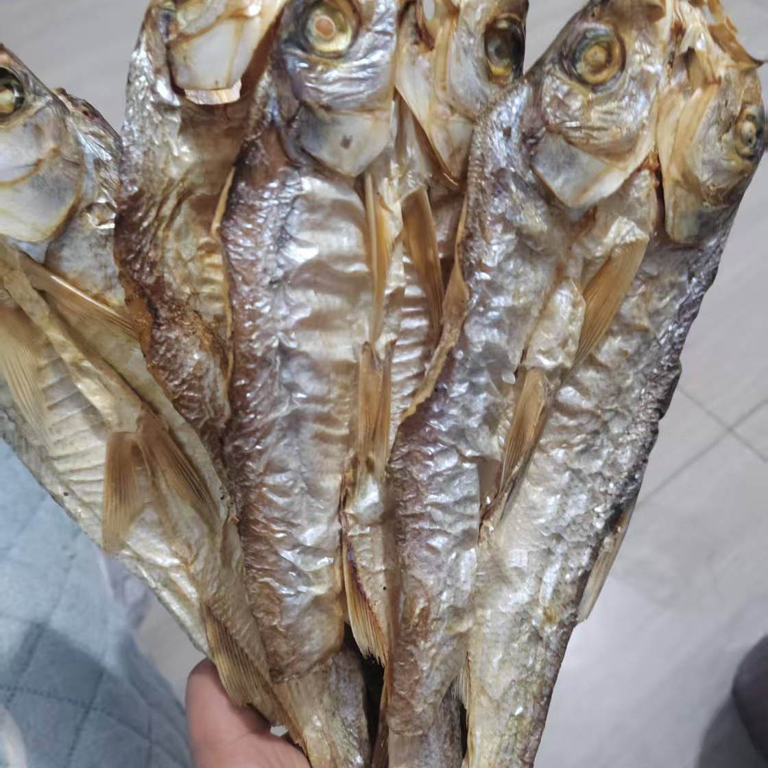 整条翘嘴鱼干淡水河鱼干货湖南湘鱼干