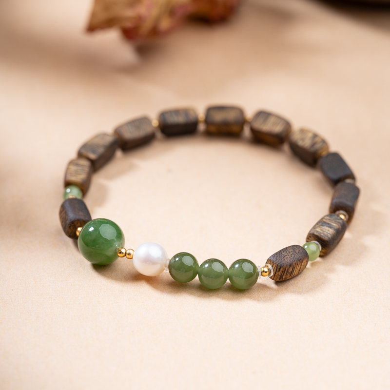 仙源莺歌绿奇楠沉香方珠和田玉碧玉手串多样性发其一