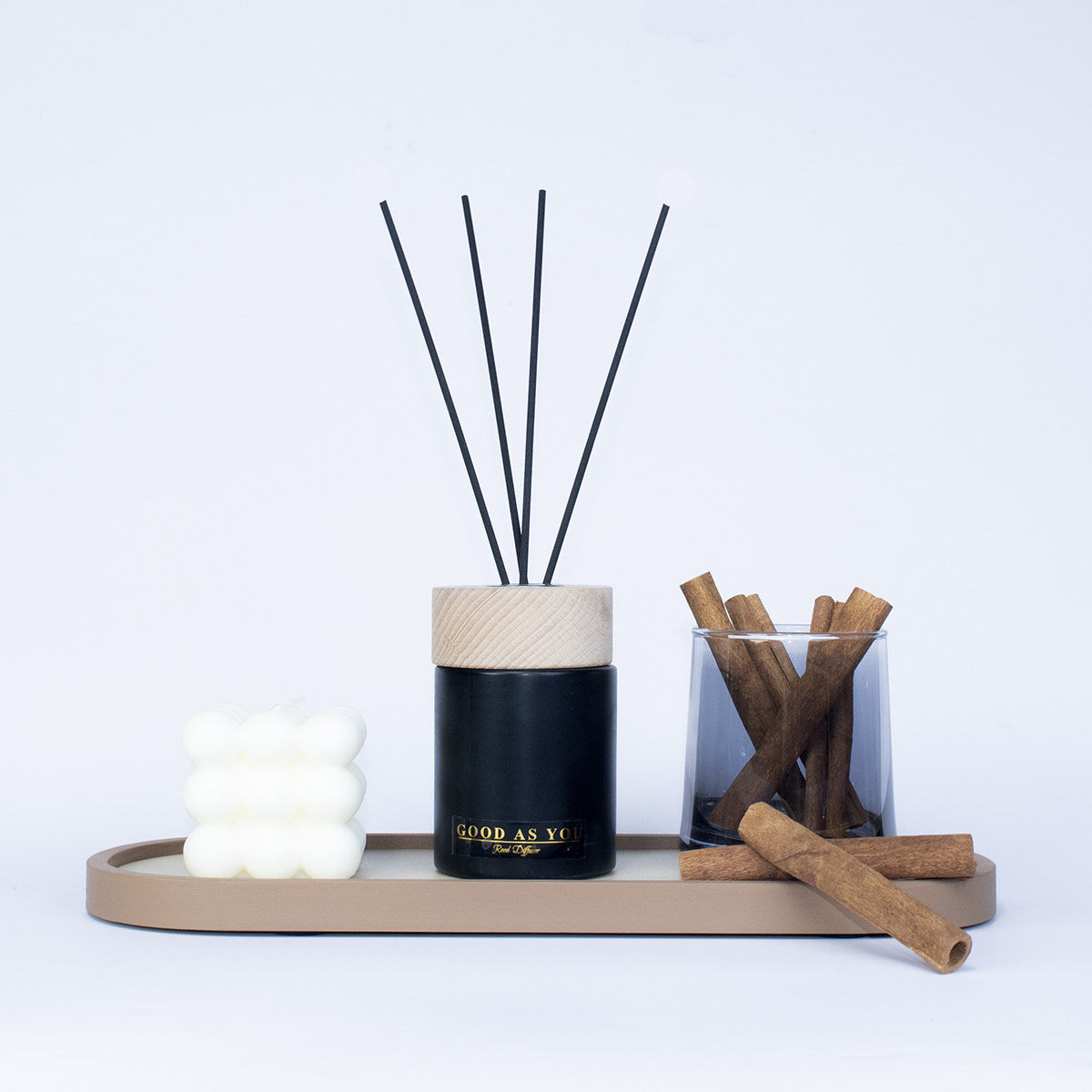 现代轻奢样板房卫生间摆件卫浴展厅装饰品洗手台香薰毛巾托盘套装