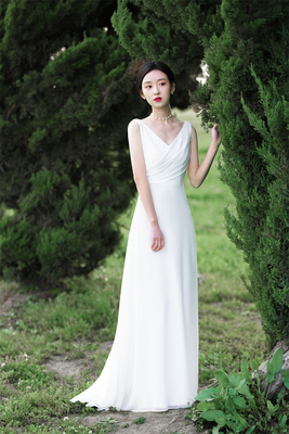 原创简约v领收腰显瘦新娘出门纱