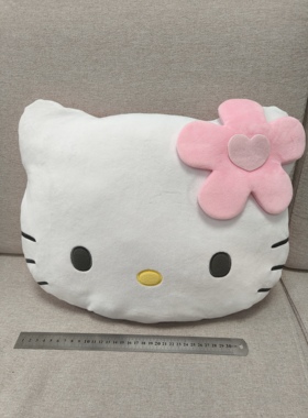 Hellokitty稀有2025年一番赏2号大抱枕，全新，尺寸约40x31cm