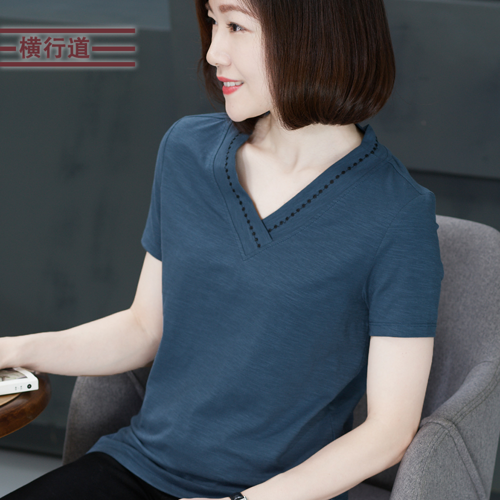 2025新款夏装宽松妈妈中年短袖t恤女士v领女士半袖打底衫体恤上衣