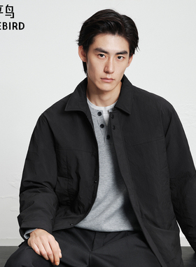 太平鸟男装 黑色夹克式羽绒服满版休闲印花羽绒冬季防寒外套