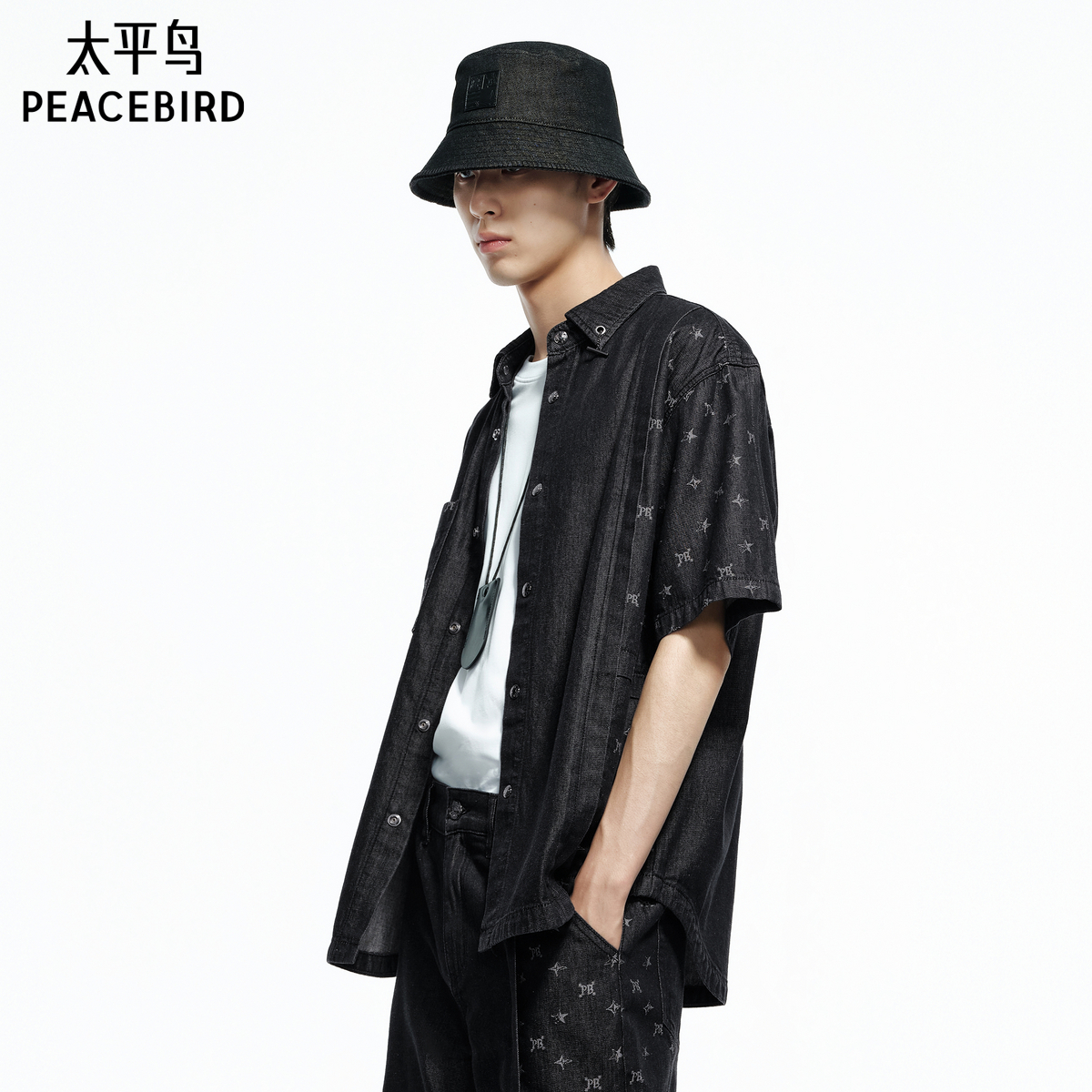 太平鸟男装 休闲衬衫美式复古满版印花100%棉短袖衬衣翻领T恤男