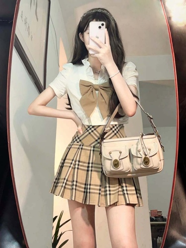 半月 Studio 68BYY1665