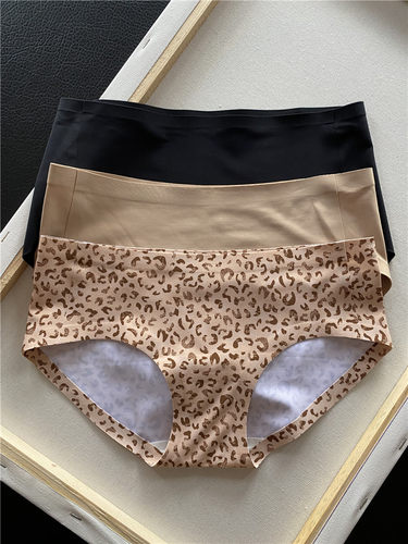 日系无痕内裤女一片式亲肤裆中腰包臀舒适柔软豹纹三角内裤女