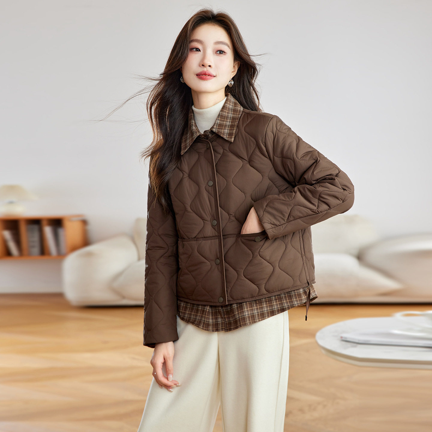 今年流行特惠秋冬加棉外套2025新款翻领女冬装羽绒棉服时尚轻薄款