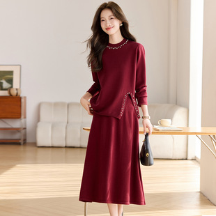 今年流行特惠2025秋冬新款 套裙优雅高级感钉珠针织上衣半裙 时尚