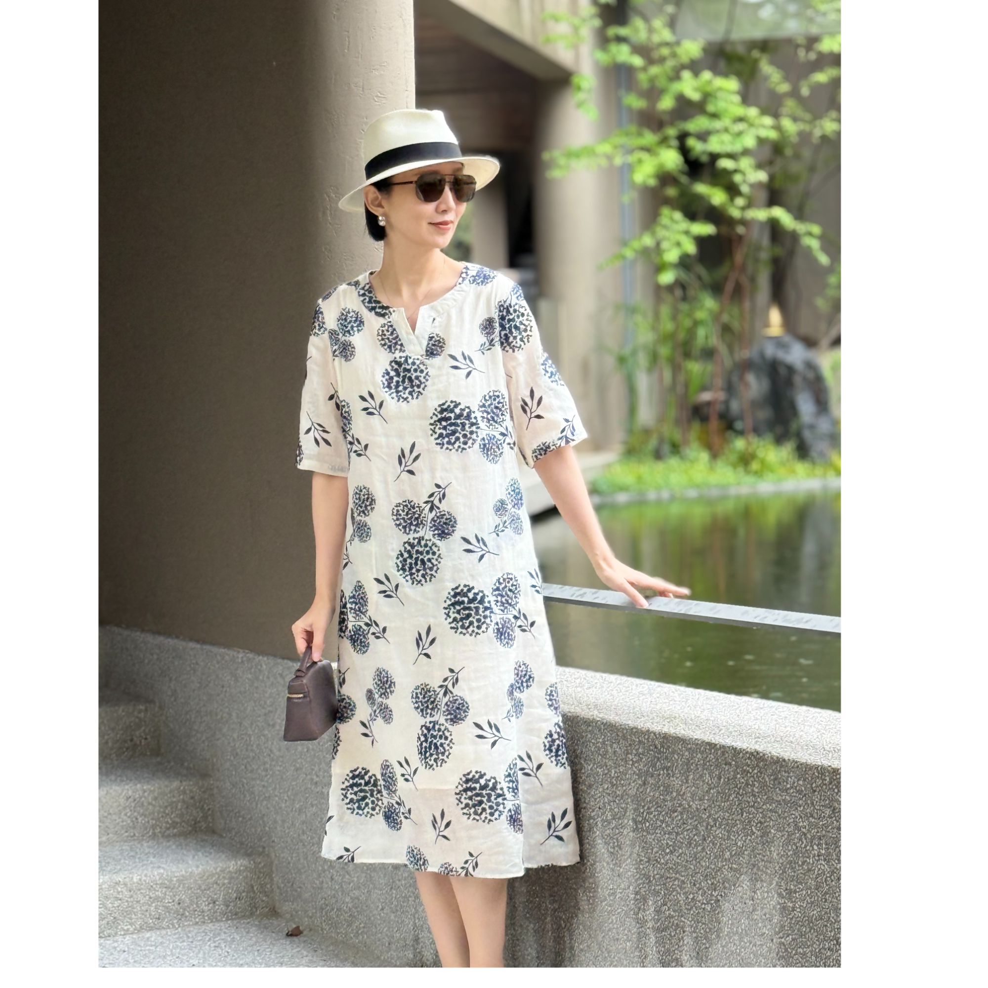 蒲公英花纹文艺V领印花连衣裙女中长款五分袖宽松显瘦A字裙大码