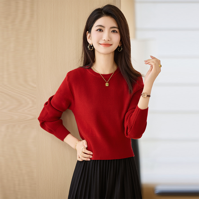 收腰洋气新款圆领毛衣宽松上衣女