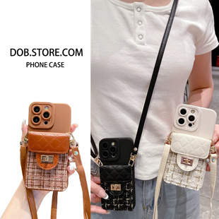 小香风绒布格纹零钱卡包适用苹果15手机壳iPhone14promax斜挎可背12pro挂绳13女XR硅胶全包678plus防摔软胶套