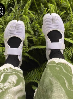 Nike耐克Air Rift BR女子分趾忍者猪蹄运动休闲凉鞋322359 848386