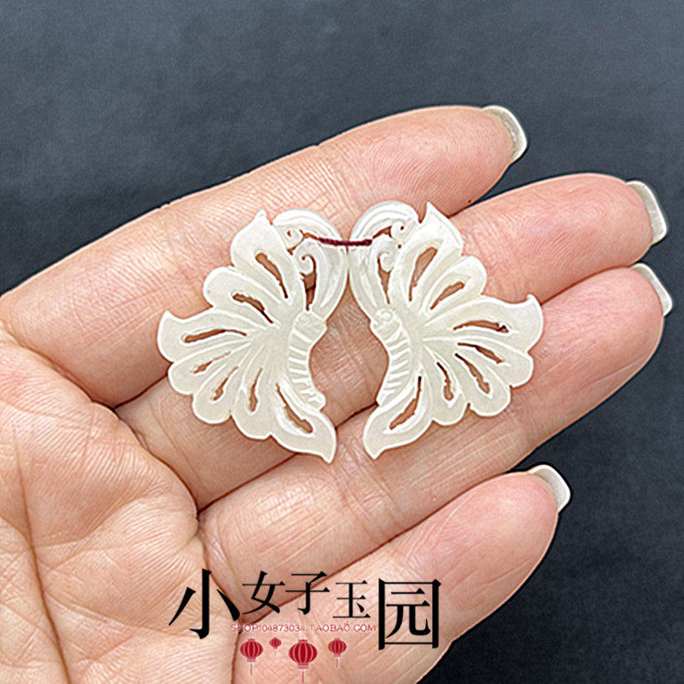 和田玉青白玉镂空蝴蝶耳饰