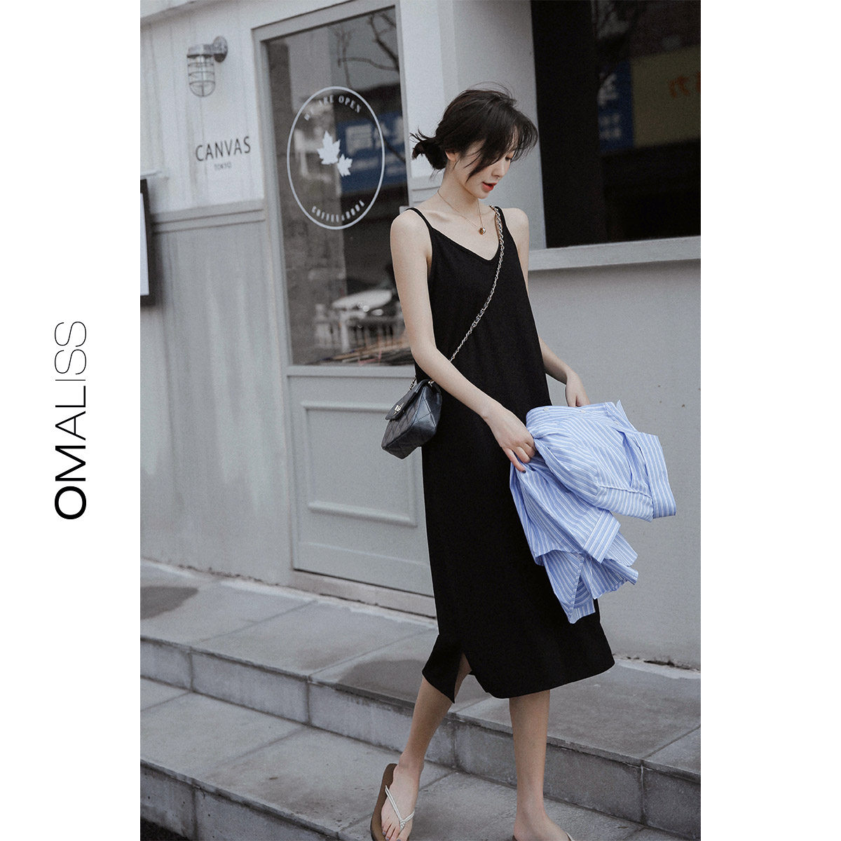 2023年法式赫本风连衣裙小黑裙黑色吊带裙女显瘦内搭气质裙子夏季