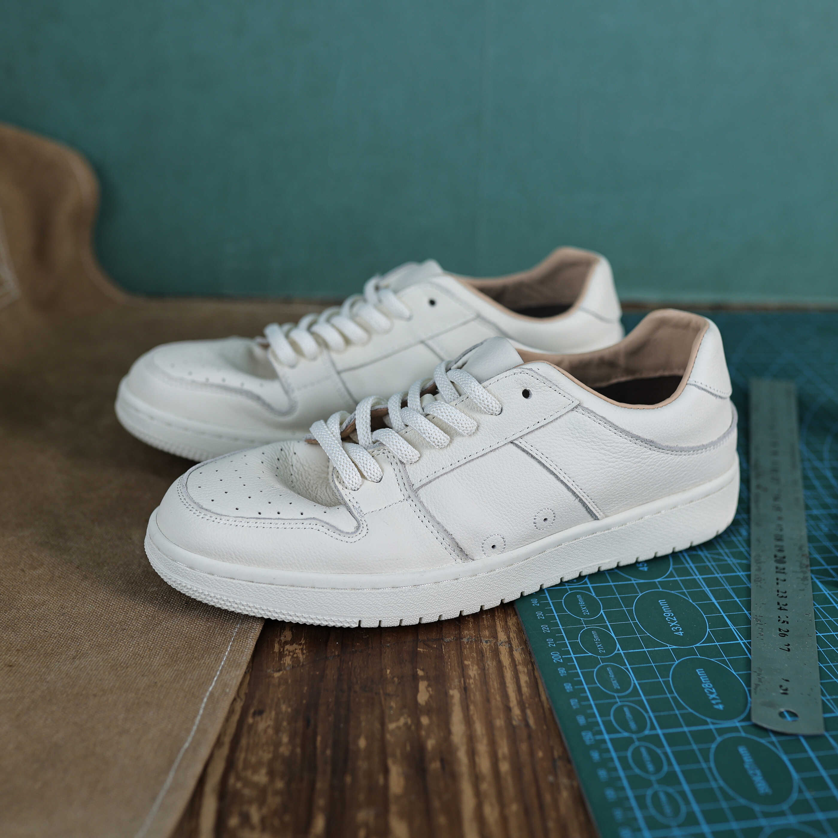 秋季真皮小白鞋超舒服百搭厚底