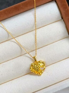 黄金色锤纹点钻爱心吊坠女款时尚