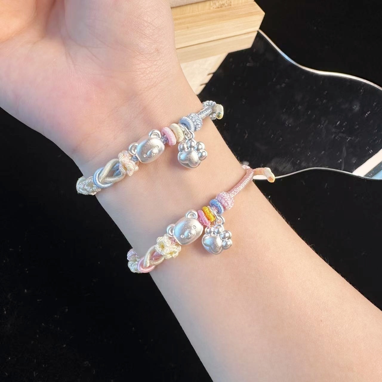 轻松熊DIY编绳手链百搭