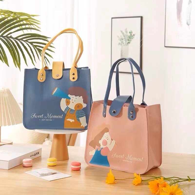 宝宝满月礼盒仿皮包礼品袋